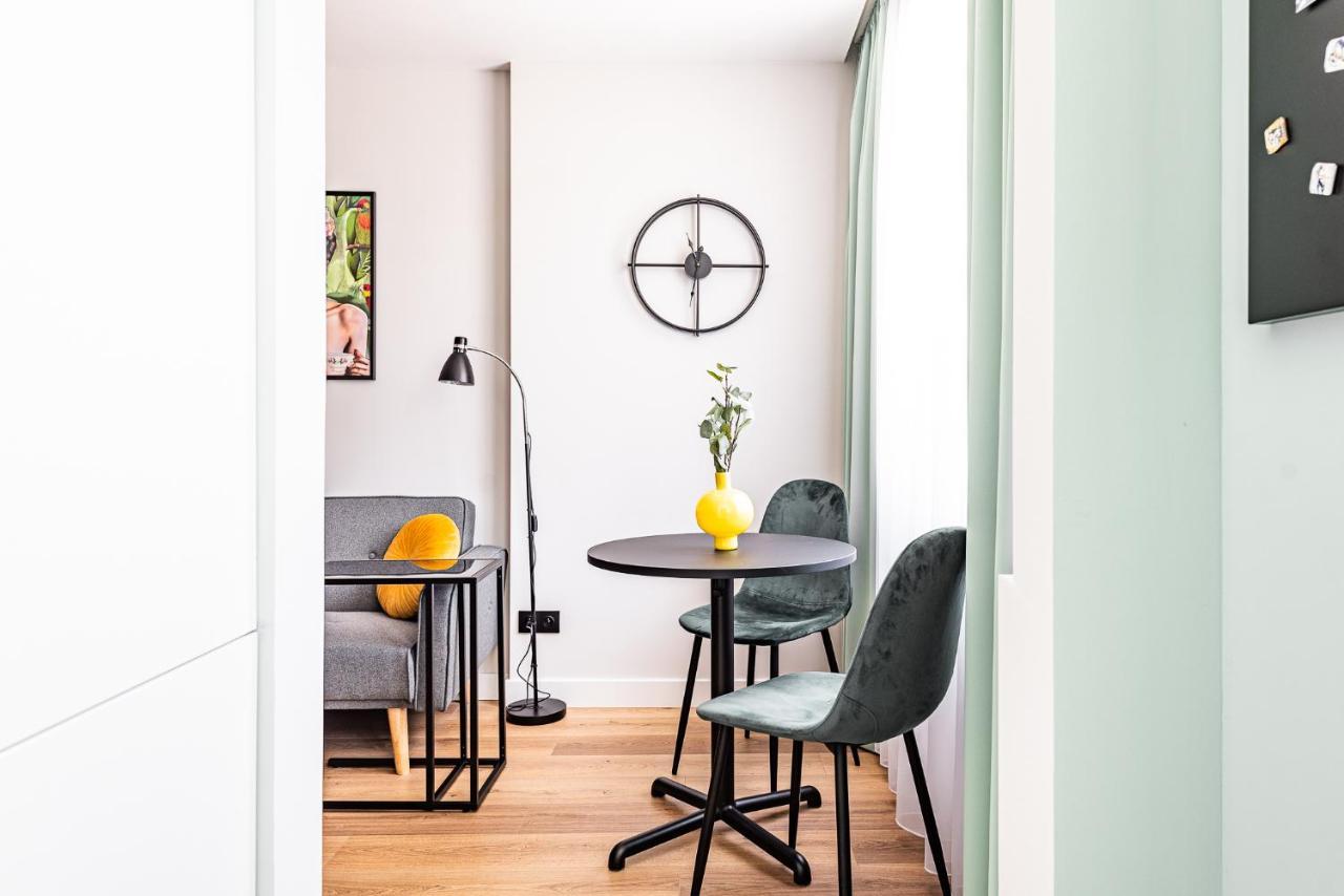Apartment Frida Katowice Ligota Near Hospitals & Sum Luaran gambar