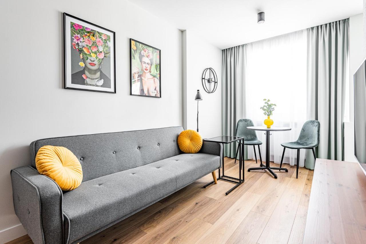 Apartment Frida Katowice Ligota Near Hospitals & Sum Luaran gambar