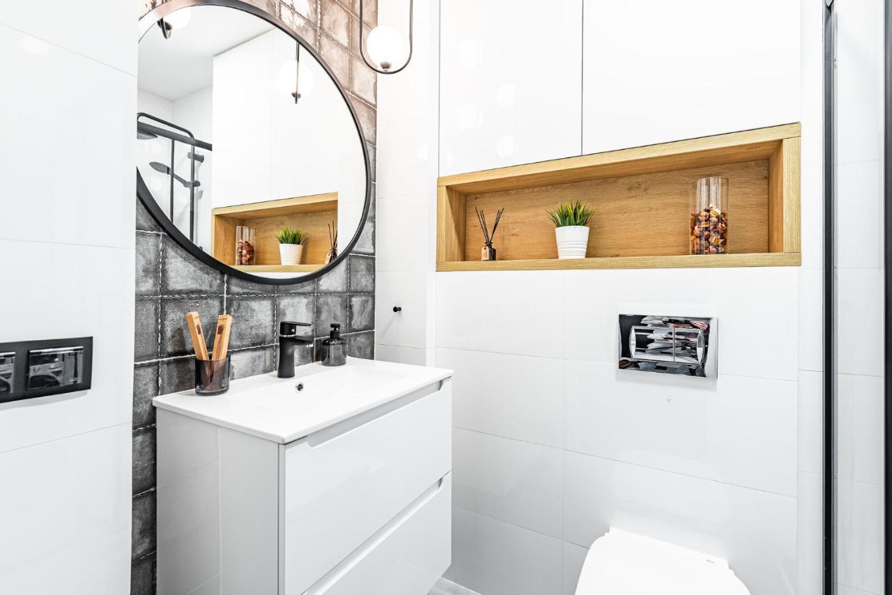 Apartment Frida Katowice Ligota Near Hospitals & Sum Luaran gambar